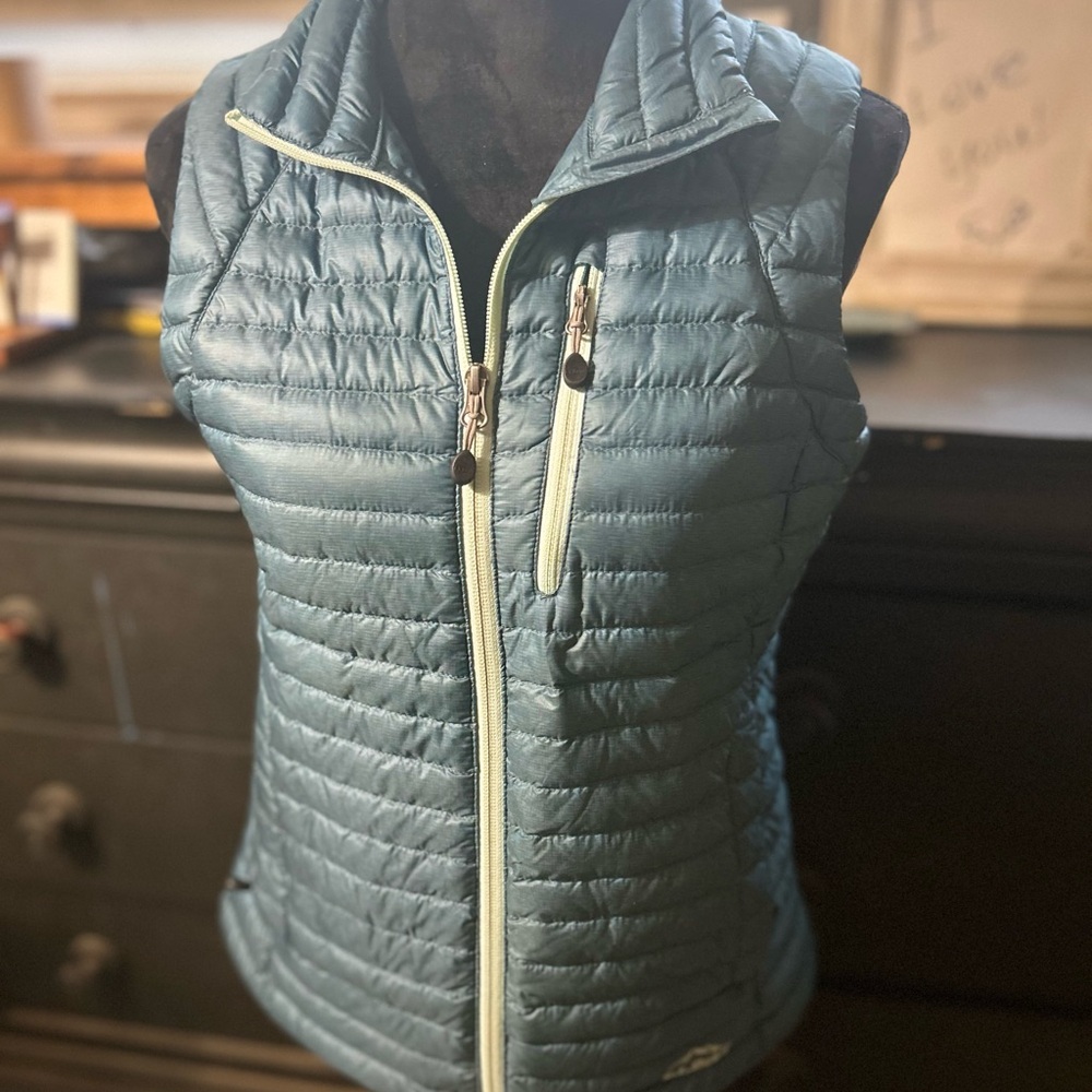 L.L. Bean Women's Ultralight 850 Down Puffer Vest Packable Downtek Pertex
